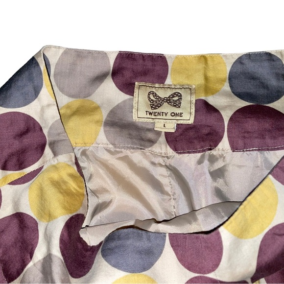 SKIRT - Picture 2 of 3